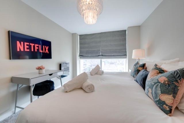 Tallest Building In The City Centre Sleeps 5 Incredible City Mountain And Lagan Views Belfast Exterior photo